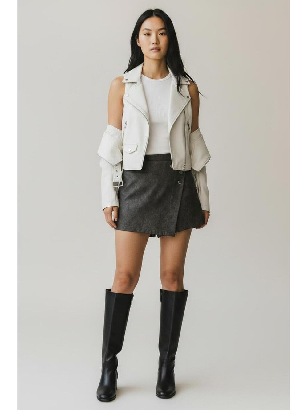 We The Free Free People Dark Angel Vegan Leather Micro Shorts Skort Gray 6 EUC